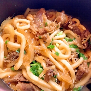 余った牛丼で！甘辛牛すきうどん♪